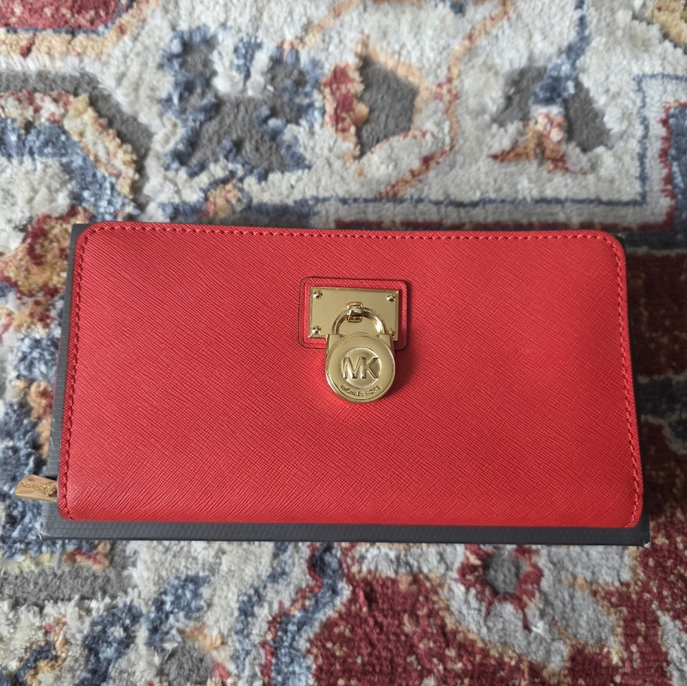 Mk Kors Zip Around Wallet